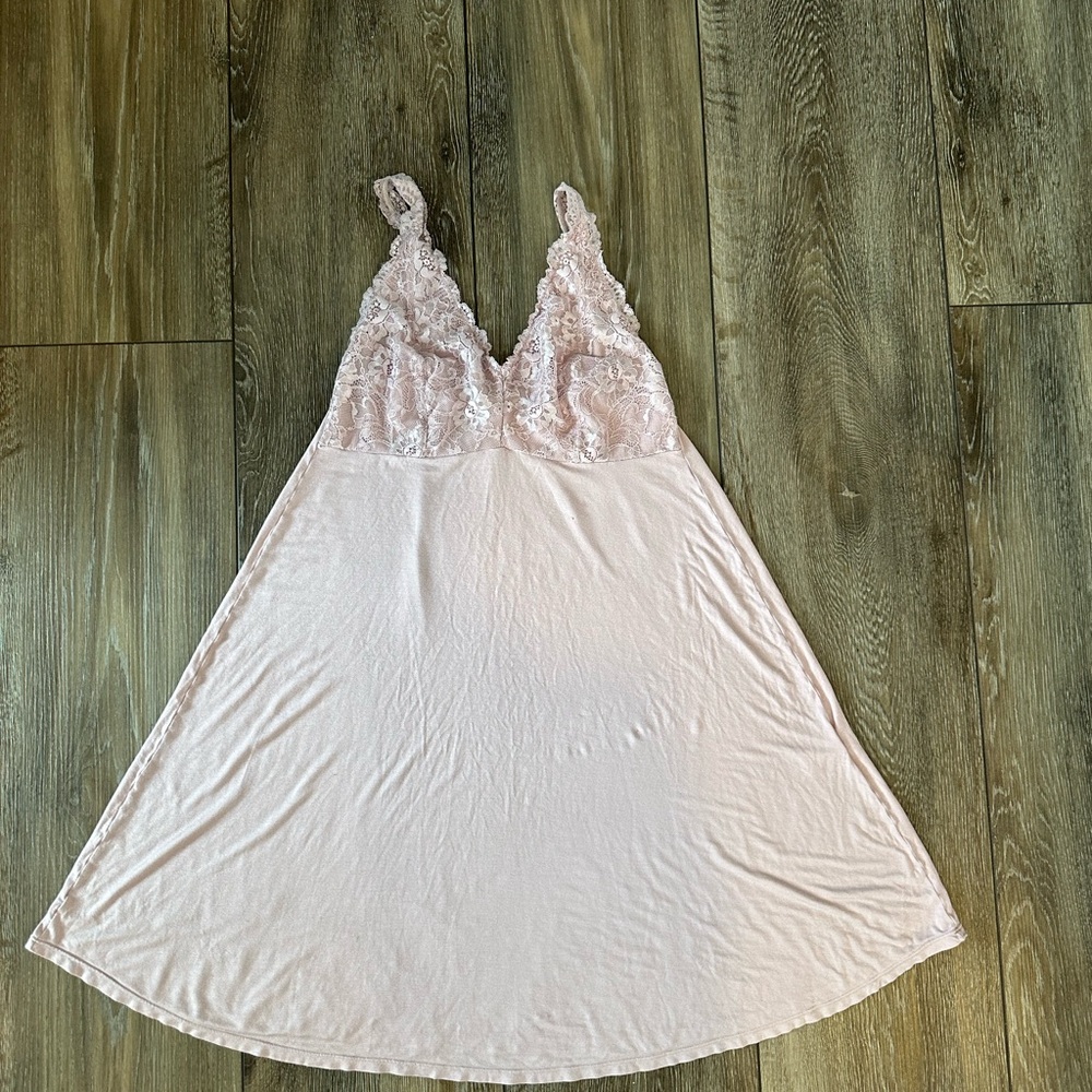 🌞Sale 3 for $15 Black Bow Elegant Lace Trimmed Chemise in Soft Pink/ Woman’s M - Picture 6 of 14